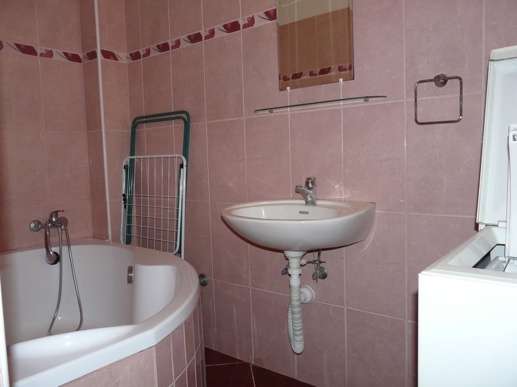 Westend & Courtyard Apartment