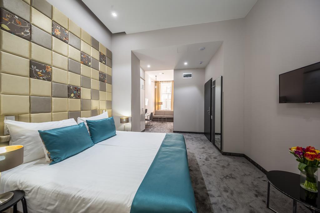 Hotel President