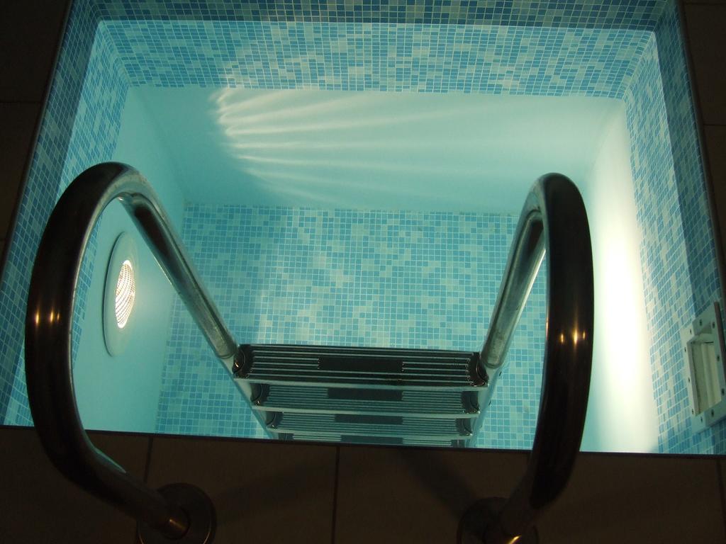Zuglo Hotel 3*