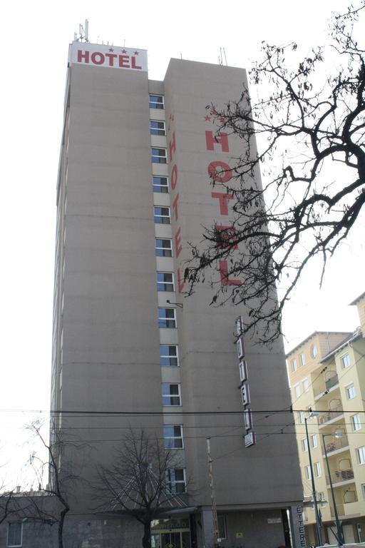 Hotel Zuglo 3*