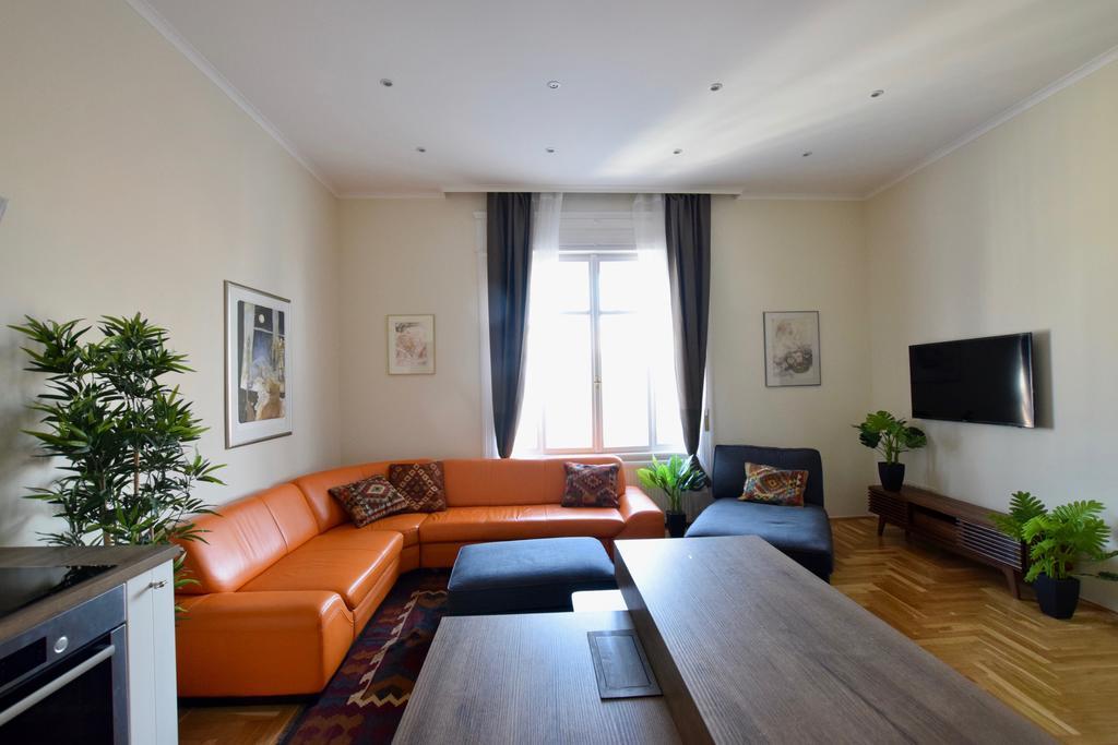 Luxury By Hi5 - Király Street *