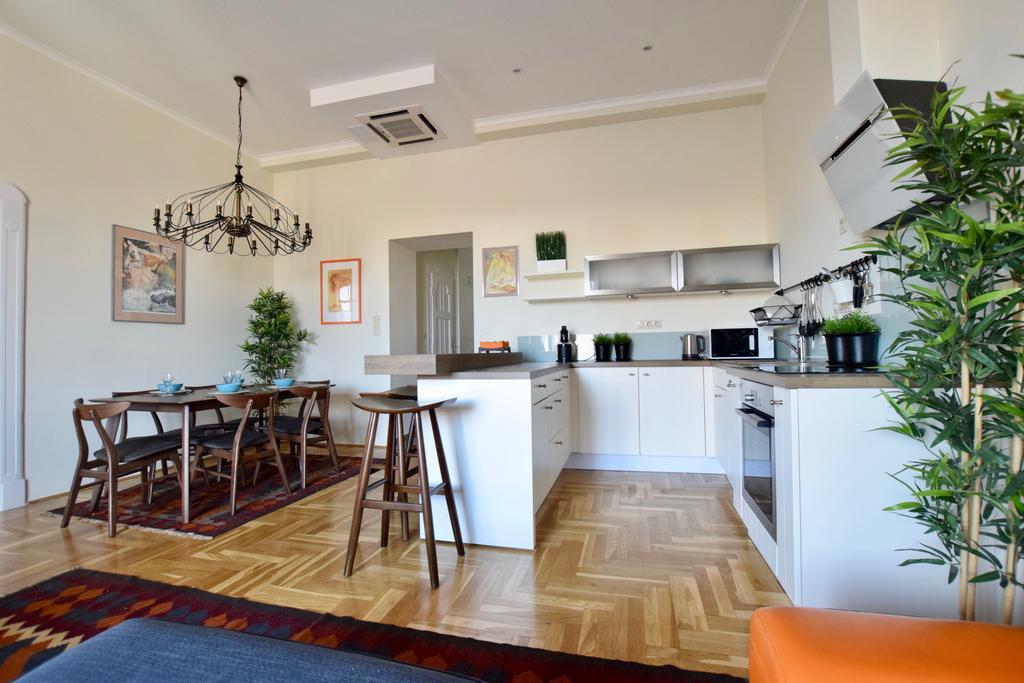 Luxury By Hi5 - Király Street *