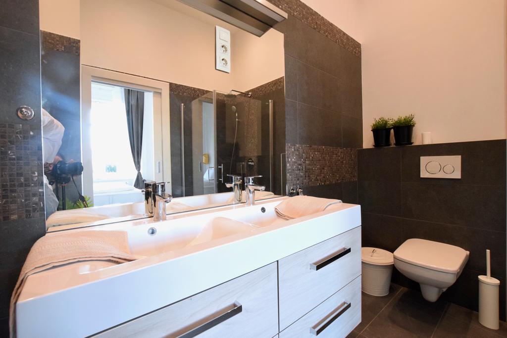 Luxury By Hi5 - Király Street Apartamento Budapest