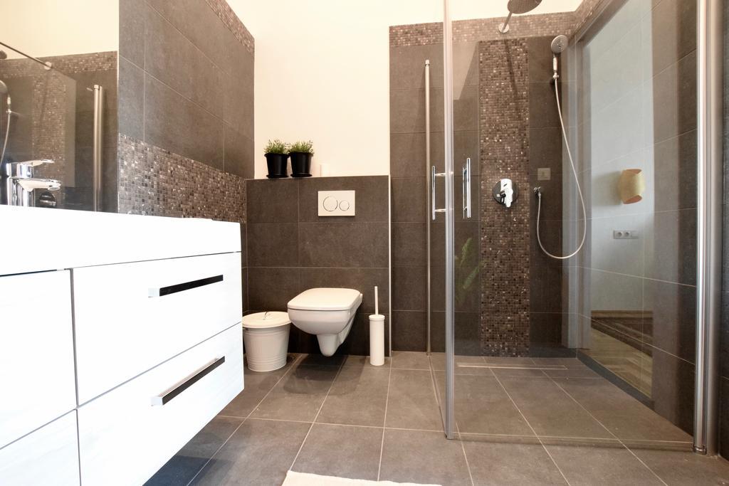 Luxury By Hi5 - Király Street Budapest