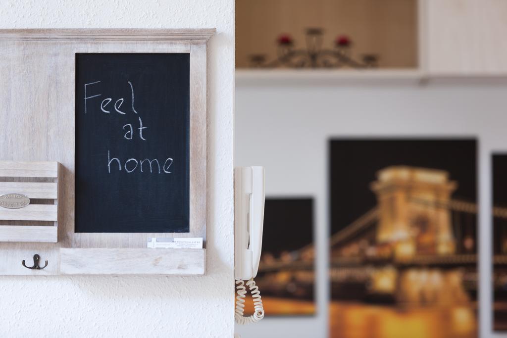 Apartment Feel At