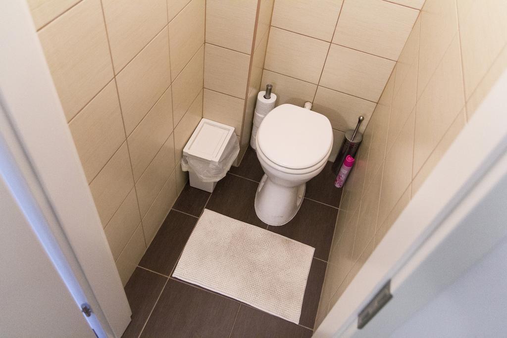 Bright 2br&ac At Astoria