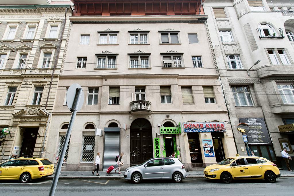 At Nagymezo Apartament