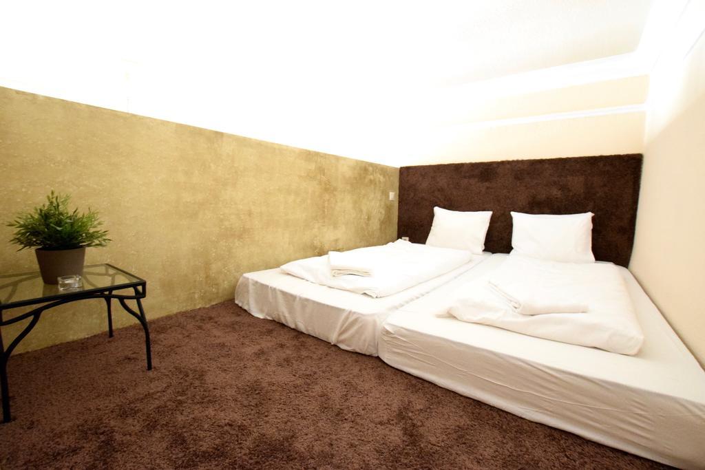Budget By Hi5 - Október 6 Str 4 Apartman *