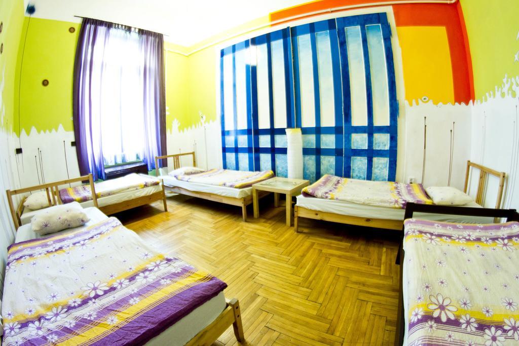 Downtown Hostal *