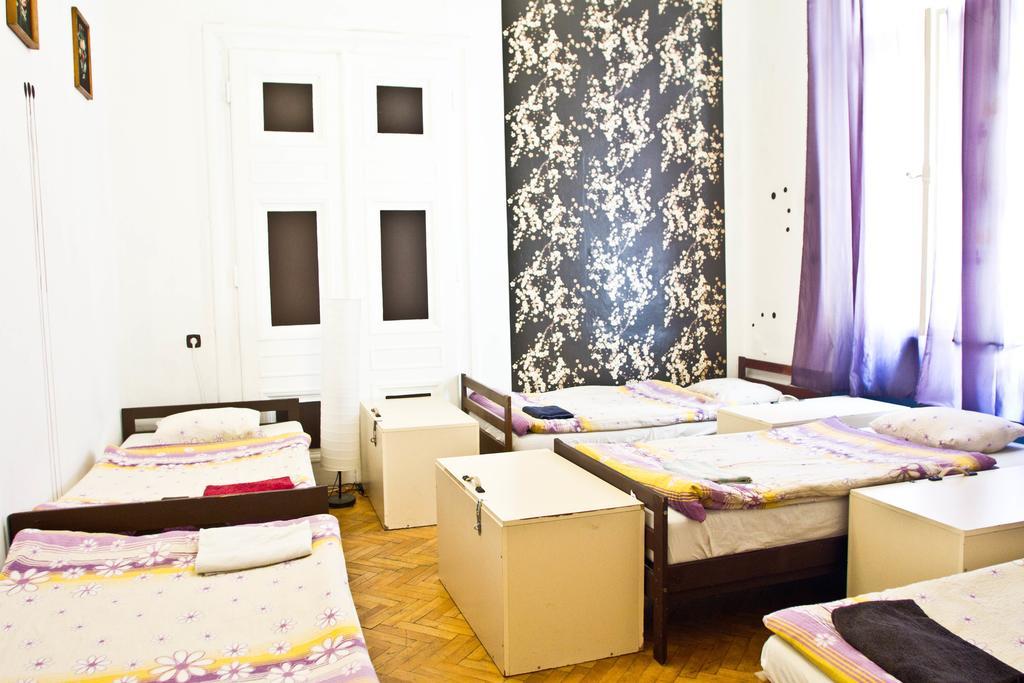 Downtown Hostal