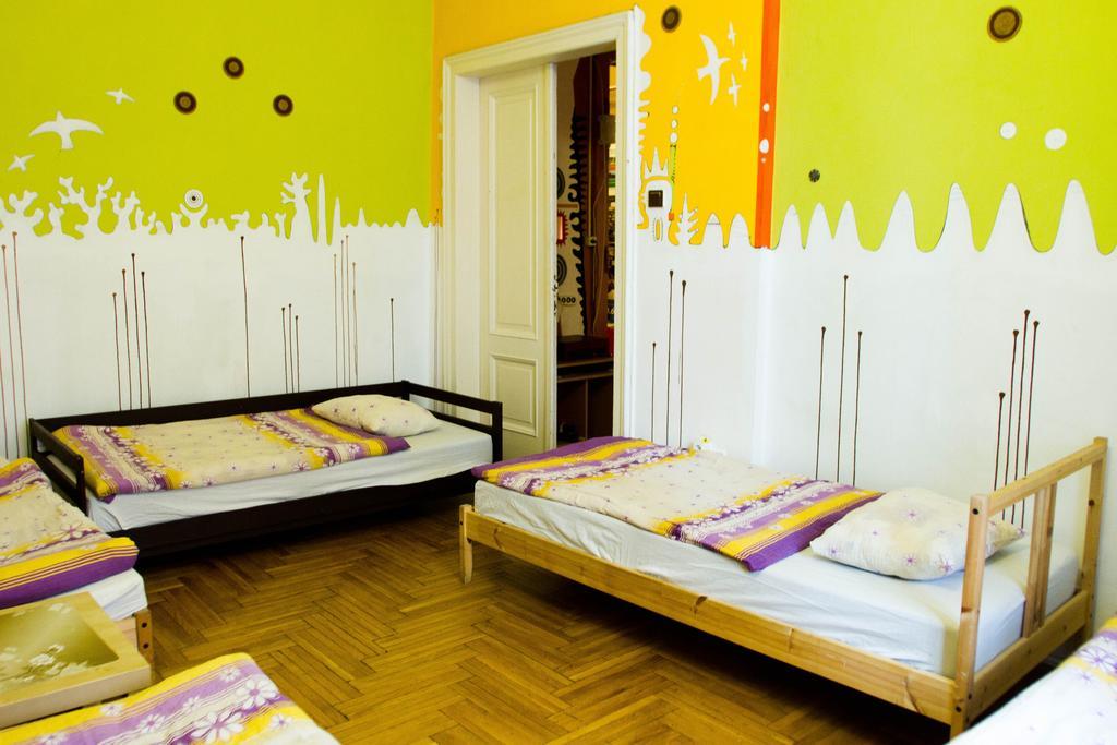 Hostal Downtown *