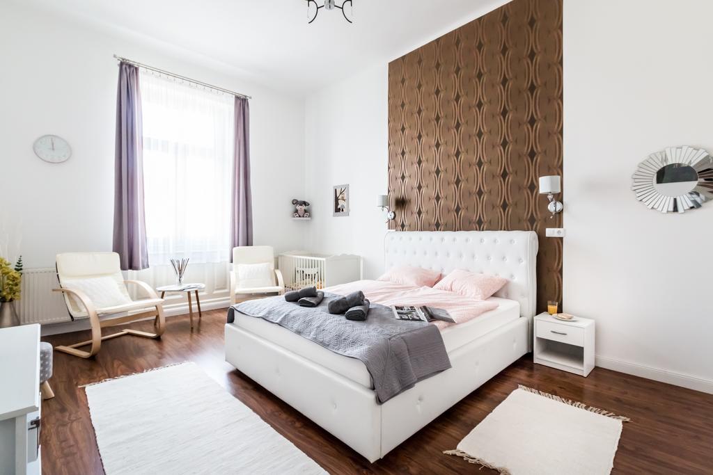 Bpr Purehome Apartament *