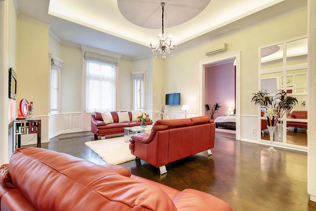 Sweet Dreams At Chain Bridge Apartament