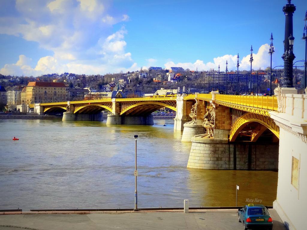 Unique At The Danube With Aircon Budapest