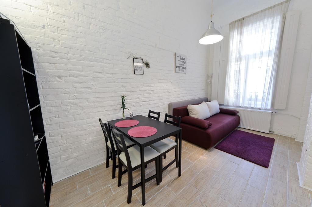 Puravida: Deluxe & Studio Apartment