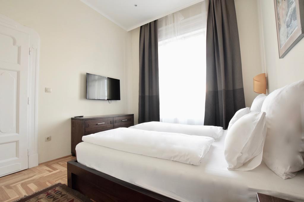 Luxury By Hi5 - Király Street * Budapest
