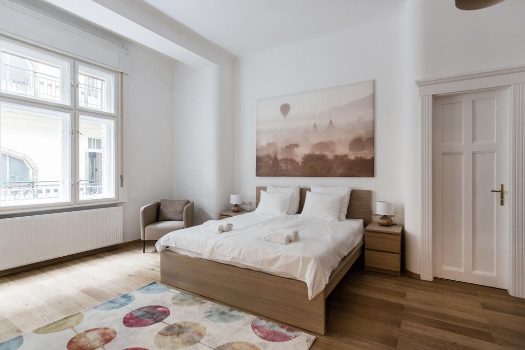 Basilica Dream In The Absolute Center * Budapest