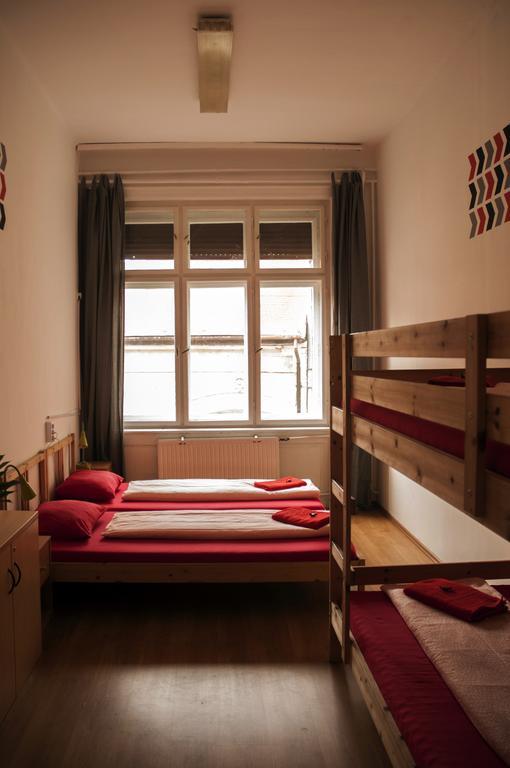 2night Hostel