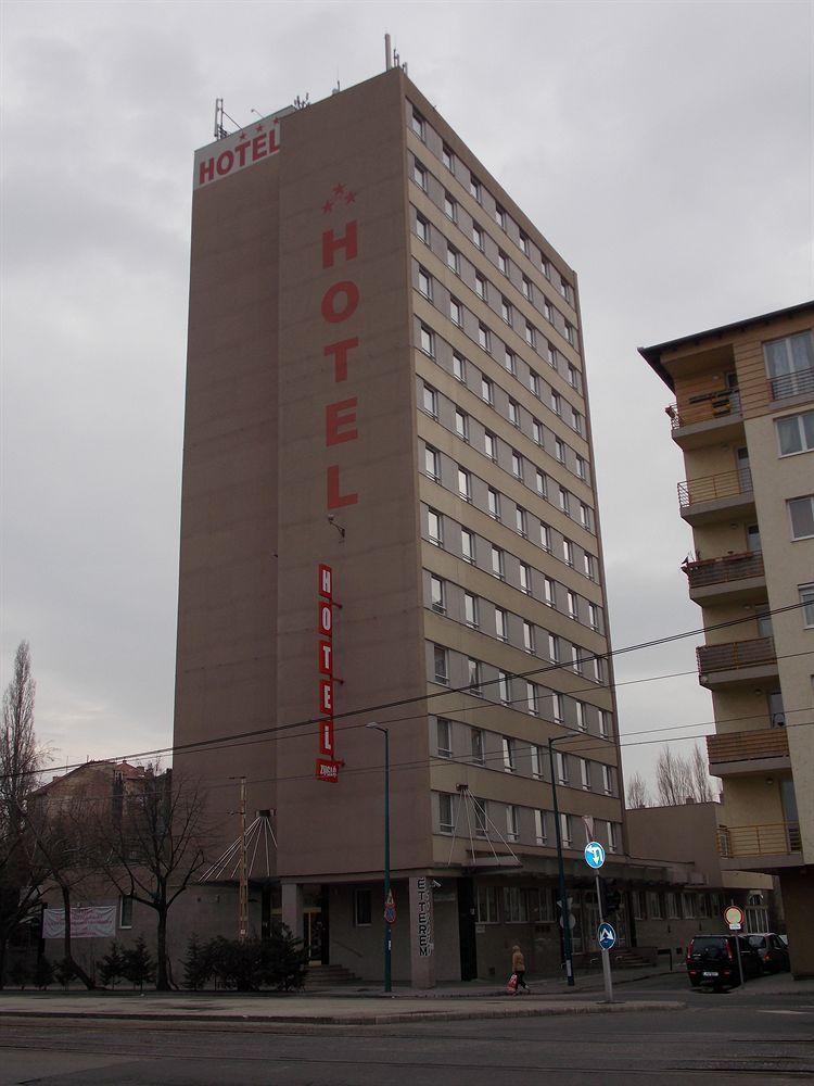 Zuglo Hotel