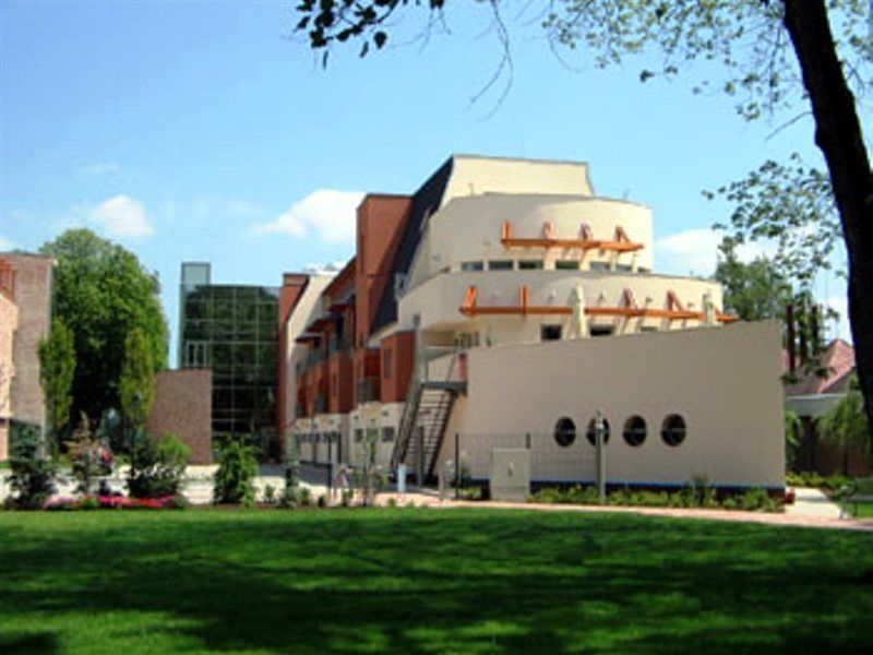 Wellness With Sauna Park 4*