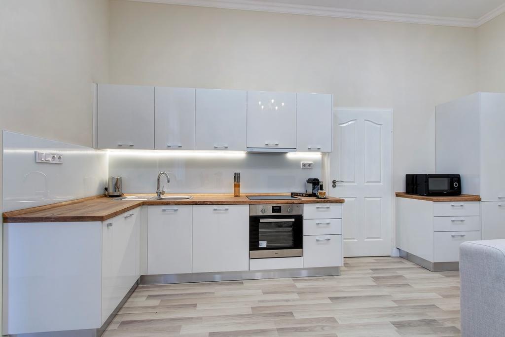 Apartment Your Near Parliament *