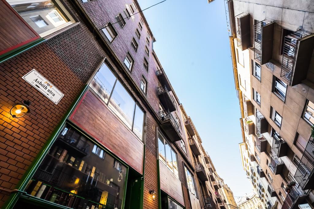 Bpr Charming Design With Balcony, A/c Budapest