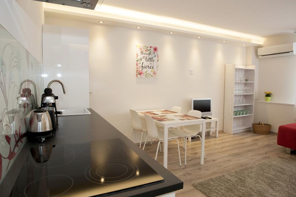 Ilona 2 Bedrooms In The Center