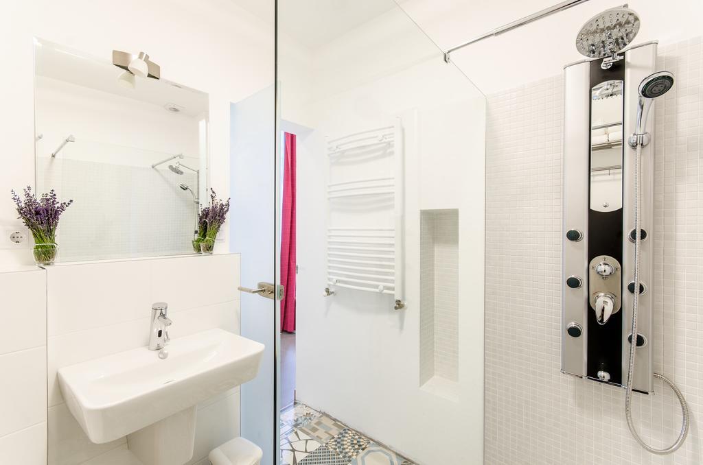 Sara's Apartman