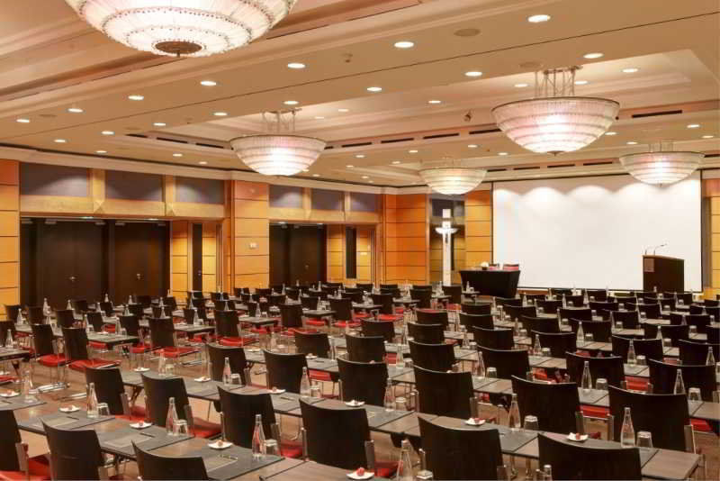 Sofitel Chain Bridge Hotel 5*