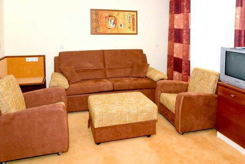 City Home Budapest 4*