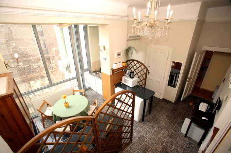 Club & Apartamento Budapest