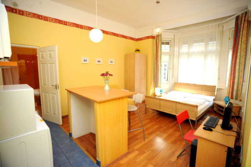 Club & Apartamento