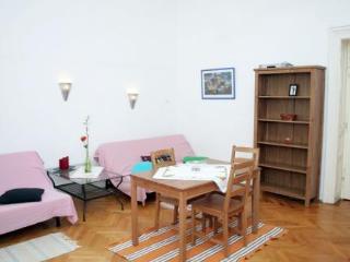 Hotel Alkotmany Street *
