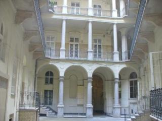 Alkotmany Street Hotel *