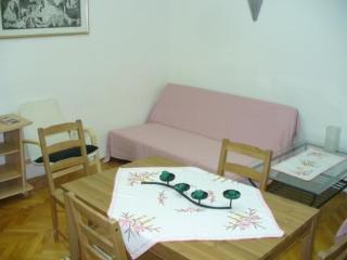Alkotmany Street Hotel *