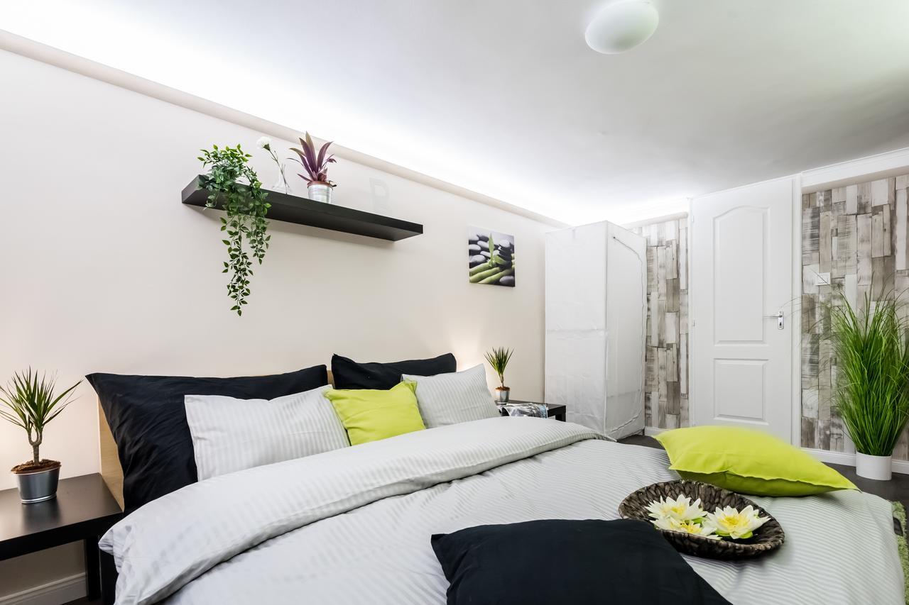 Roeck Premier Downtown *
