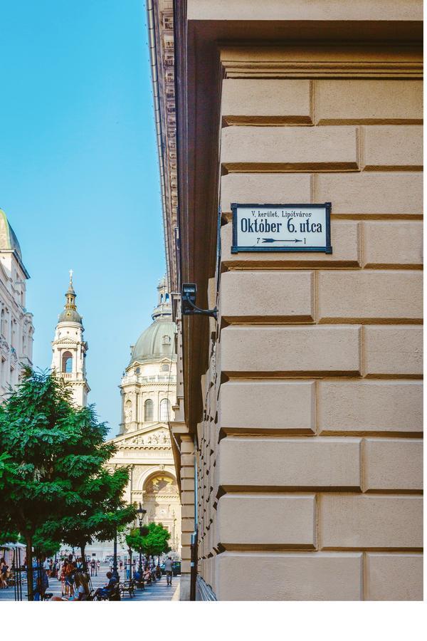 Convenience & Chic By The Basilica Budapest