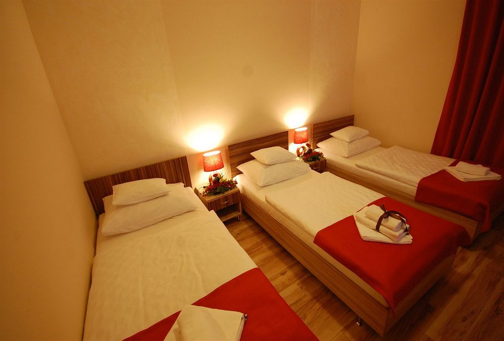 Sunshine Hotel