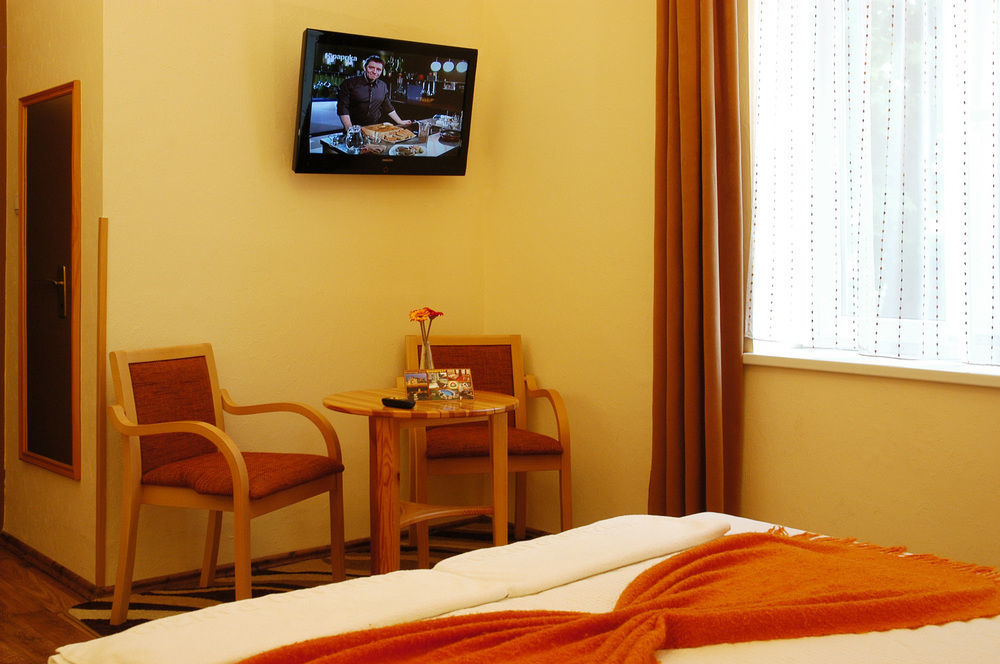 Bed and breakfast Manzard Panzio 3*