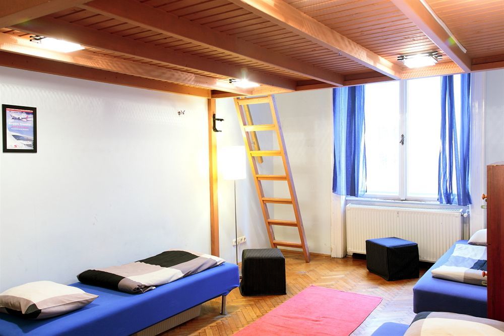 Maverick 4* Budapest
