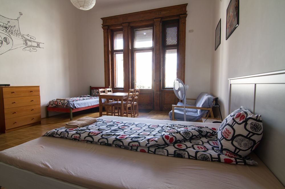 Pal'S Hostel And Apartments Hostel