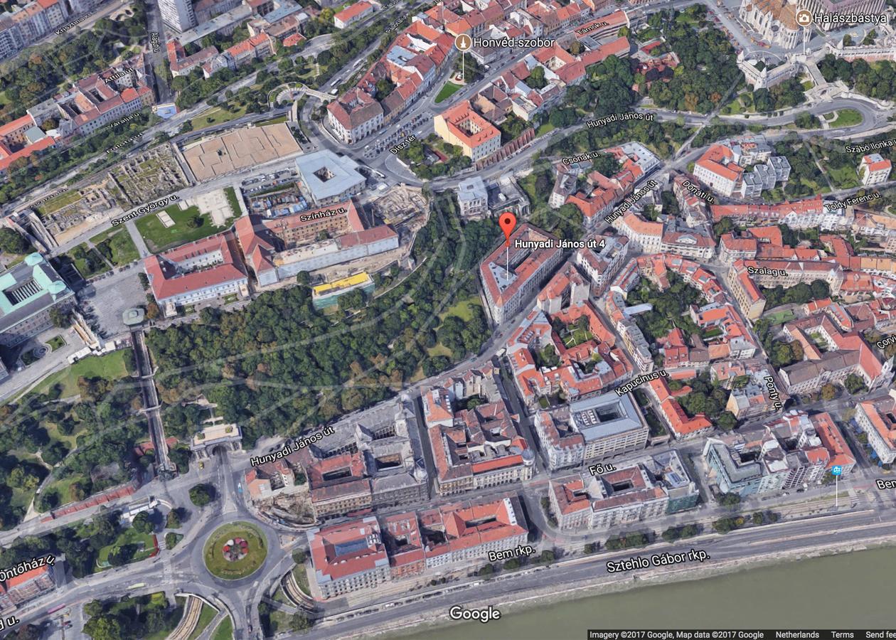 Sous Le Chateau Apartman *