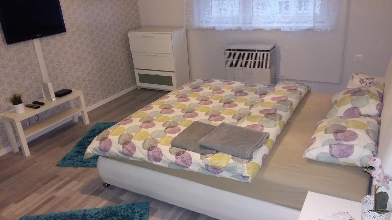 Appartamento Rona Apartman *
