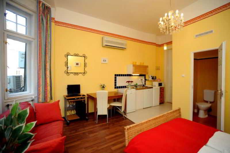 Appartamento Club &