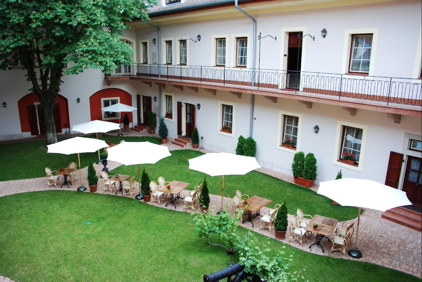 Hotel St. George