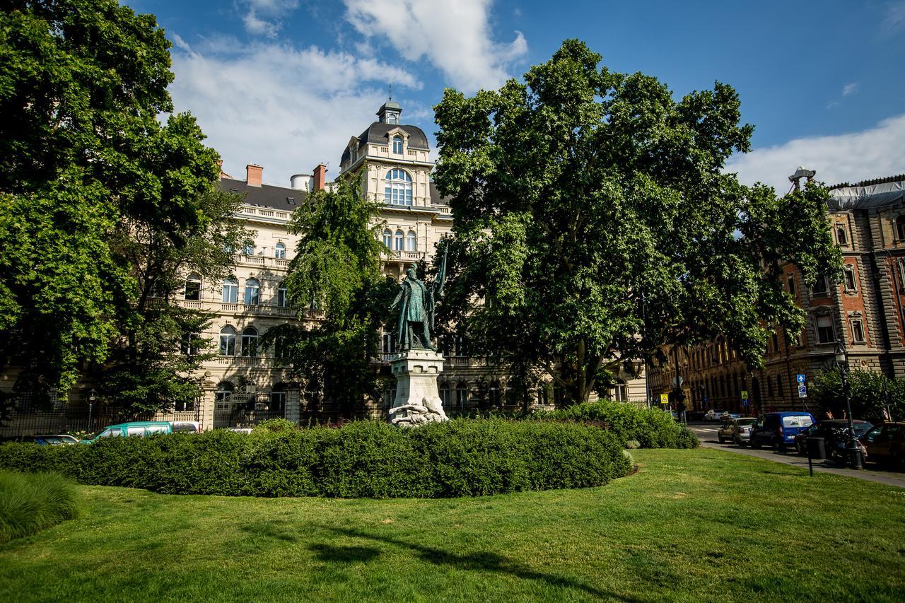 Andrassy 91 *