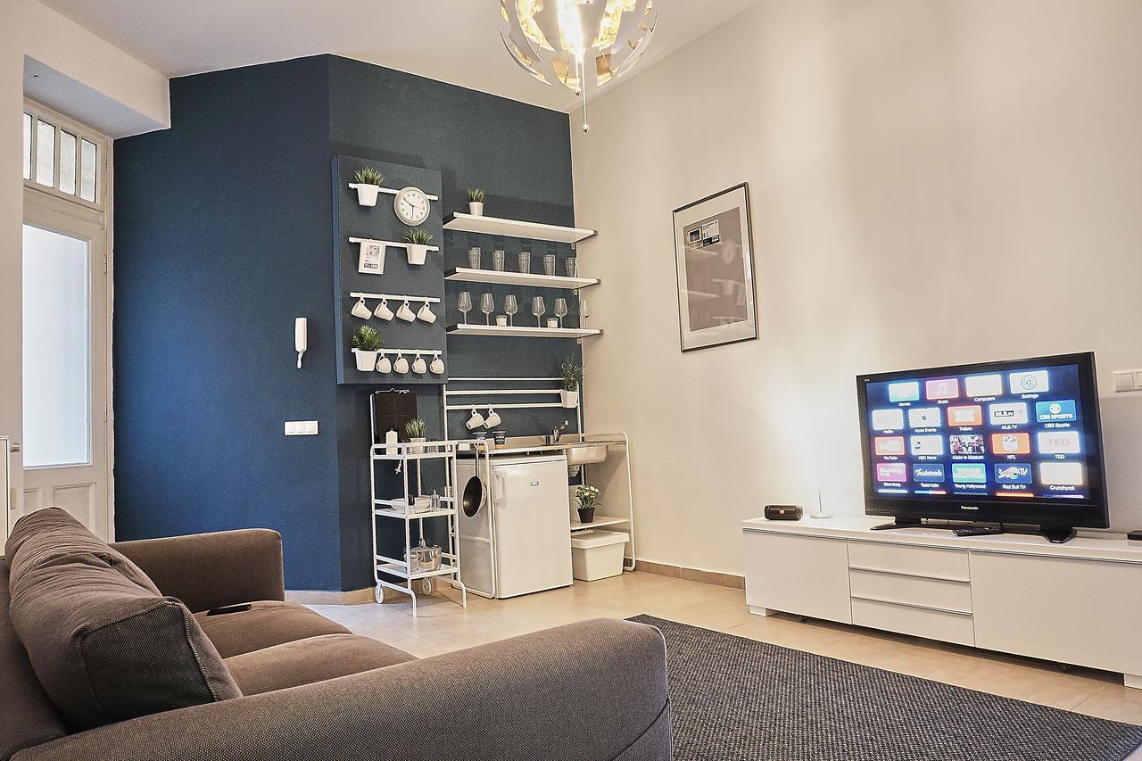 Onyx Apartment