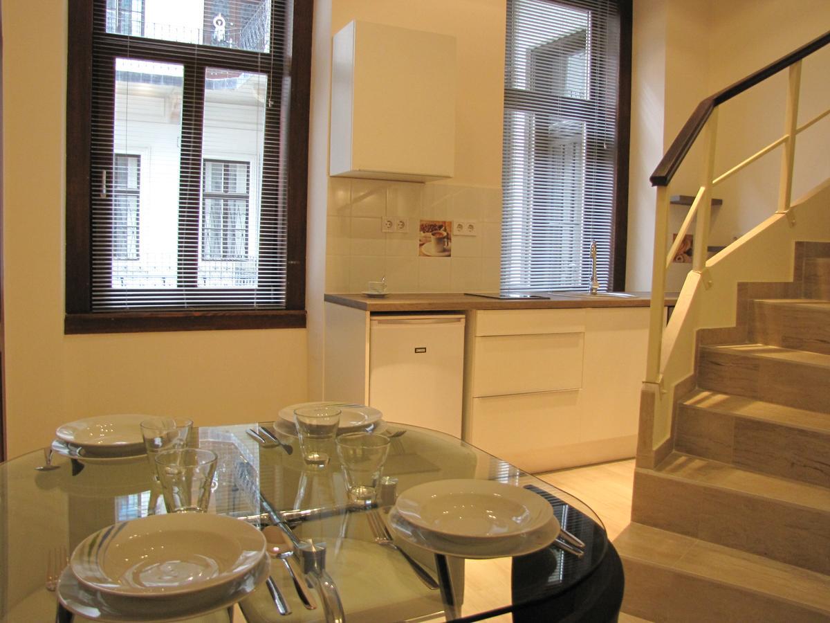 Pair Of Kings | Apartment *