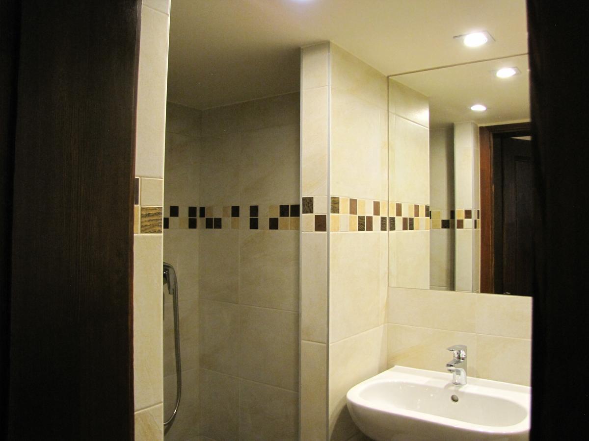 Pair Of Kings | Apartment