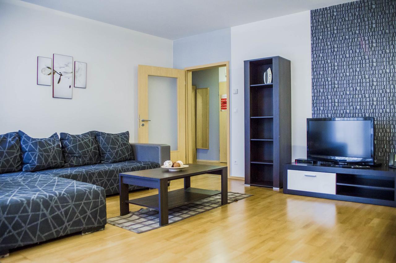 Senator Aparthotel